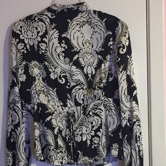 Marciano  Dressy Deep V Neck Hook Close Blouse Sexy Black & White - Picture 7 of 8